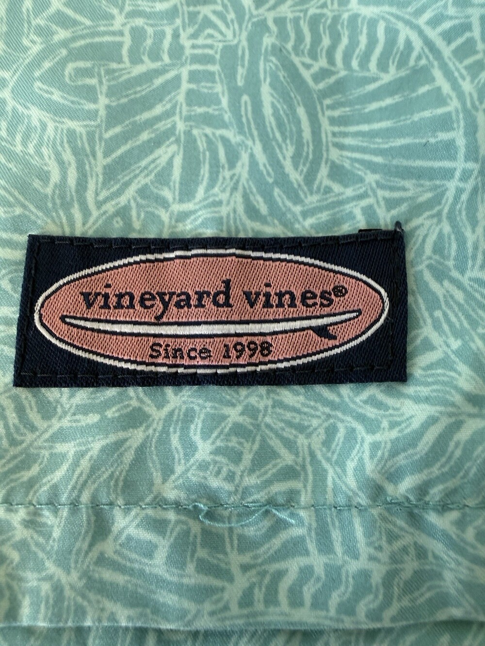 Vineyard Vines Men’s XL Swim Trunks Turquoise Blue Geometric Print - Picture 3 of 9